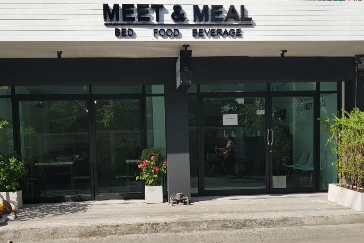بيت شباب Meet & Meal بانكوك المظهر الخارجي الصورة