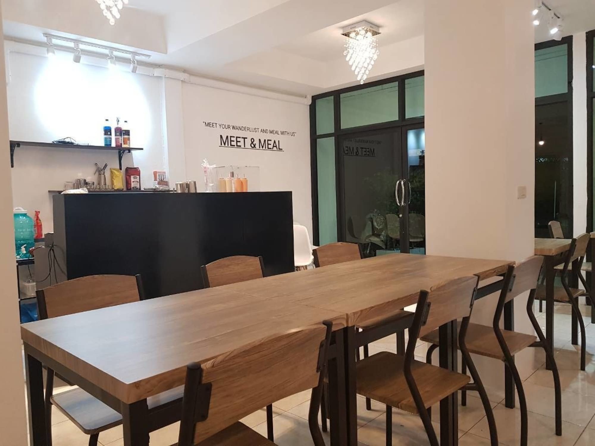 بيت شباب Meet & Meal بانكوك المظهر الخارجي الصورة